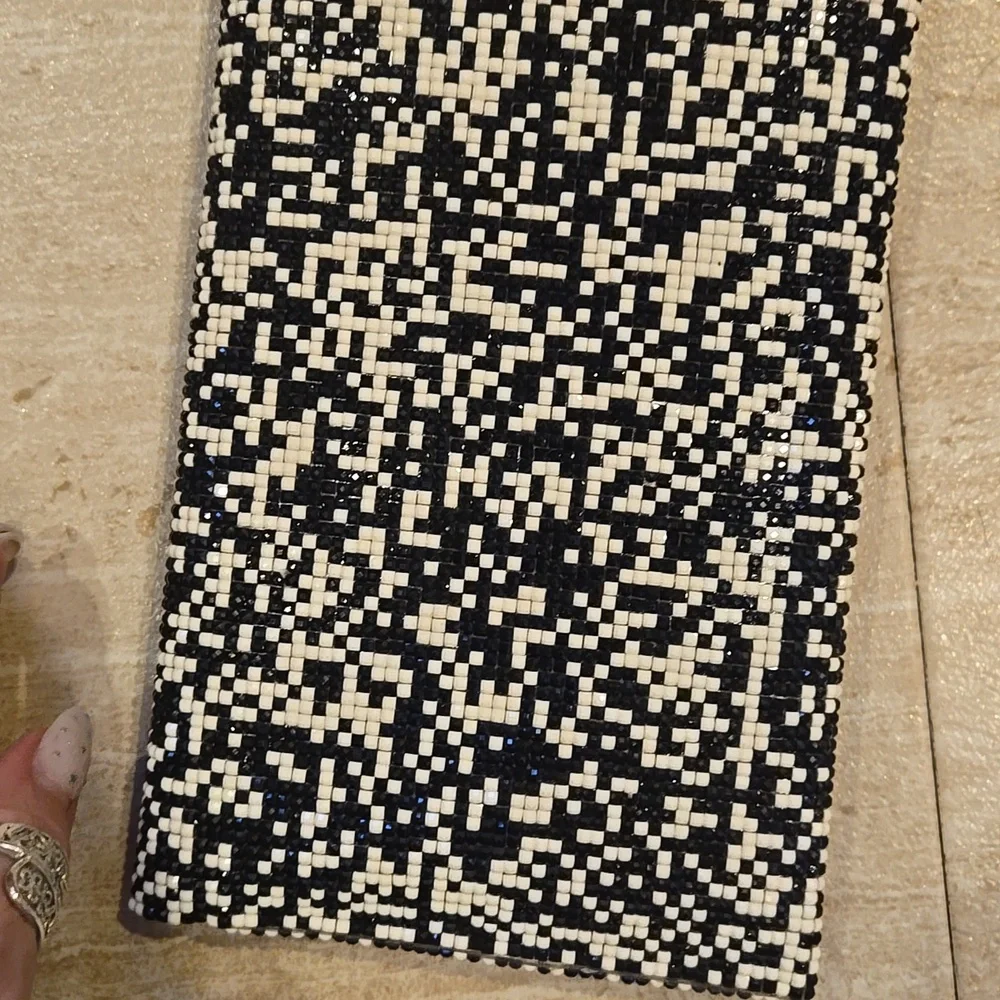 New Sondra Roberts Squared Black/White Beaded Versatile Clutch - Picture 6 of 11